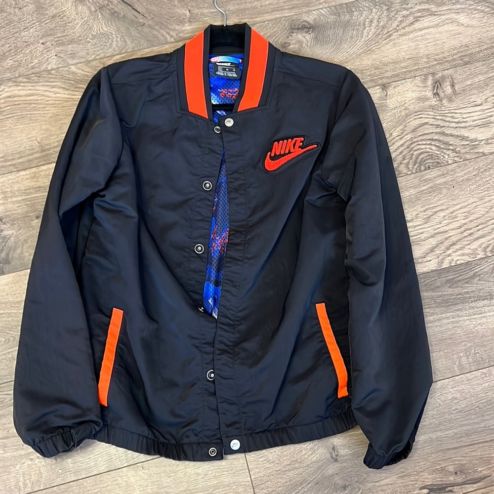 Nike jacket kids size xl